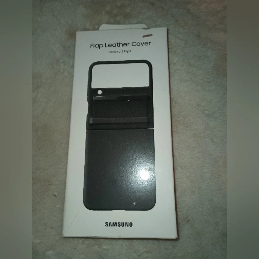 Samsung Galaxy Z Flip4 Flap Leather Cover